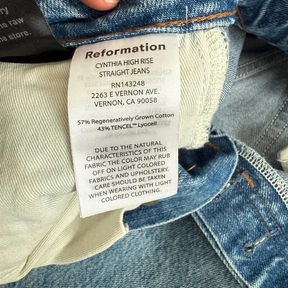 Reformation Cynthia Jeans - Picture 3 of 5